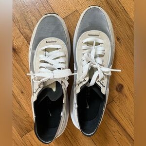 Nike Waffle One Women's Shoes size 9